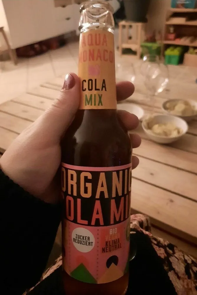 Aqua Monaco cola mix