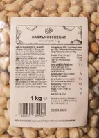 HASELNUSSKERNE blanchiert
