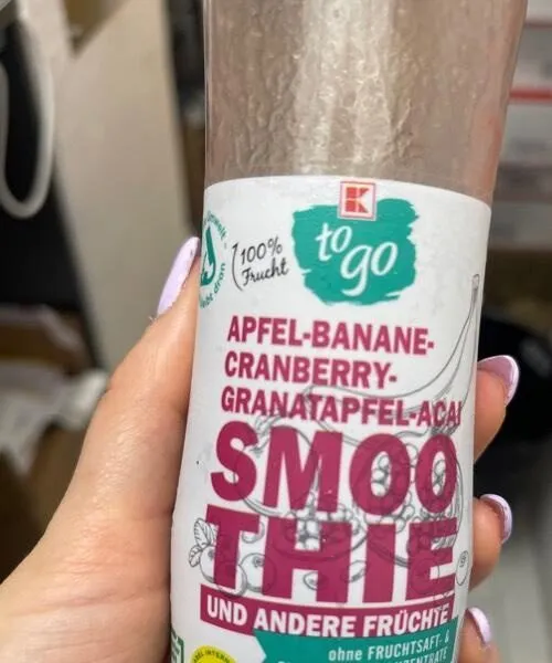 Apfel-Banane-Cranberry-Granatapfel-Açaí SMOOTHIE und Andere Fruchte