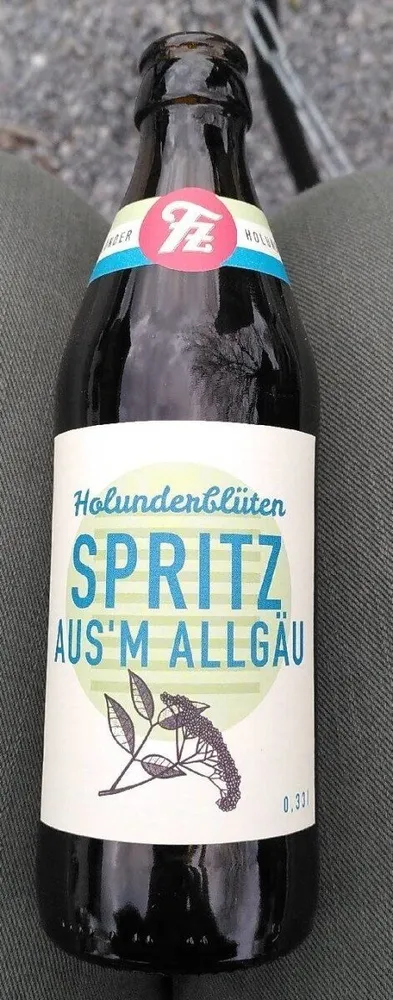 Holunderblüten Spritz aus 'm Allgäu