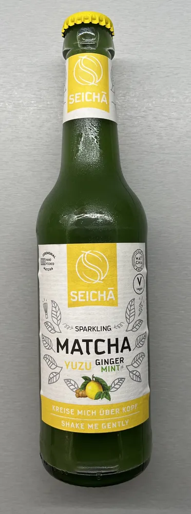 Matcha tea with yuzu and mint flavor