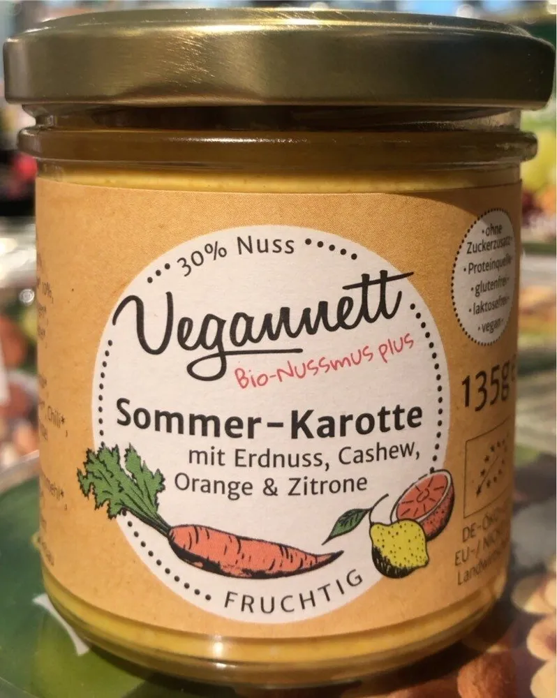 Sommer Karotte mit Erdnuss, Cashew, Orange & Zitrone