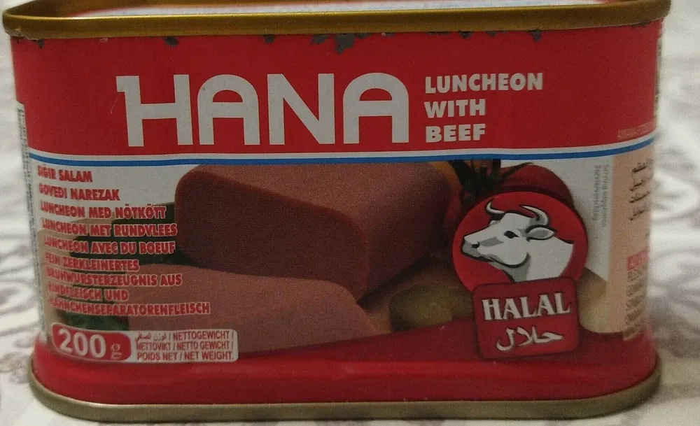 Luncheon with beef