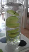 Eau de fruits pétillante