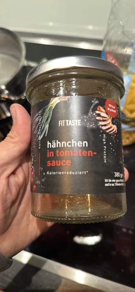 Hähnchen in Tomatensoße