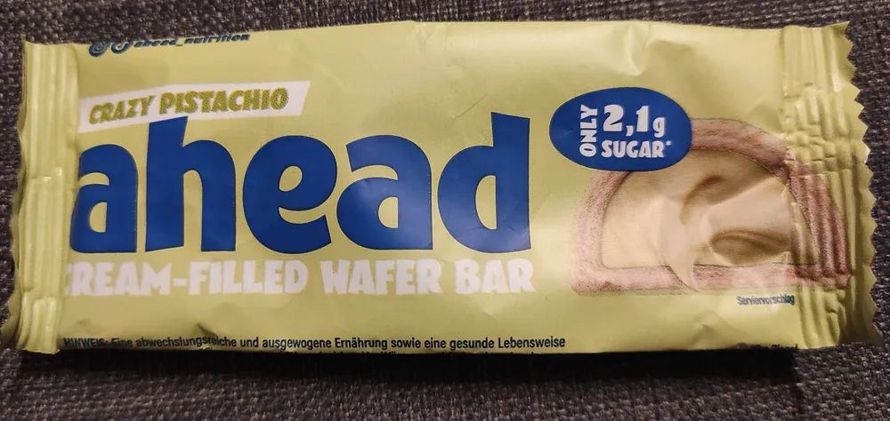 CRAZY PISTACHIO CREAM-FILLED WAFER BAR