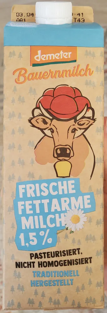 Frische Fettarme Bauernmilch