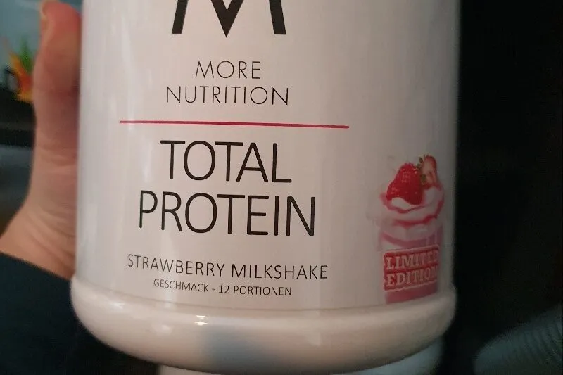Total Protein Strawberry Milkahake