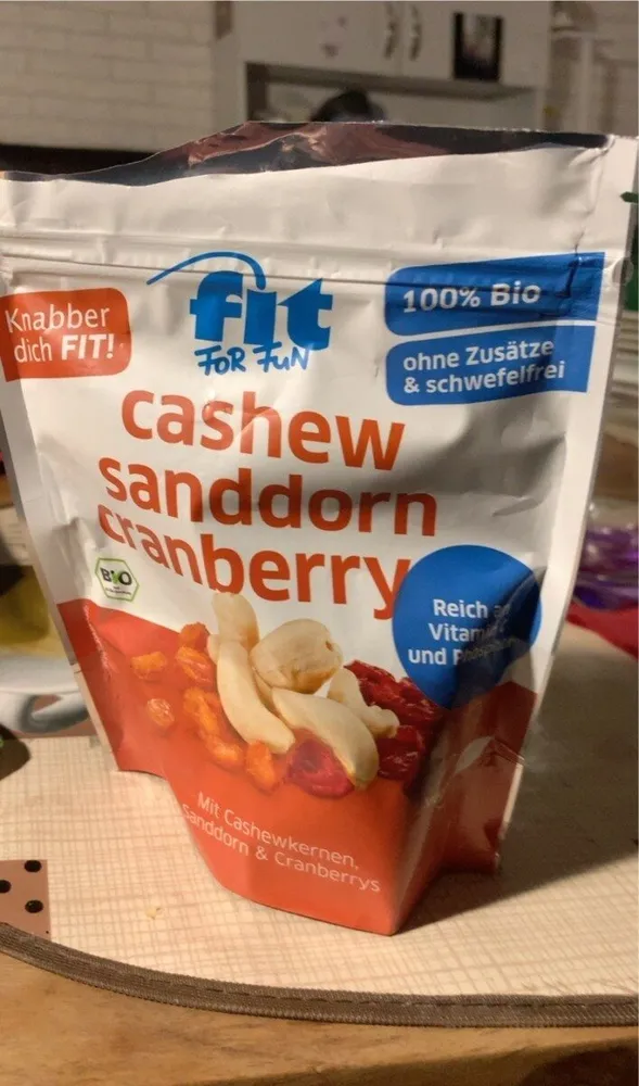 cashew sanddorn cranberry