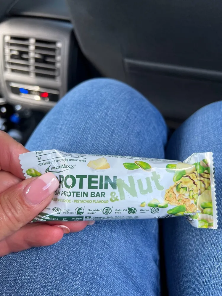 Protein And Nut Bar