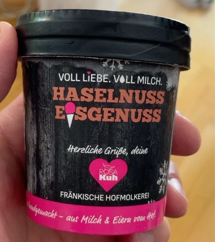 Haselnuss Eisgenuss