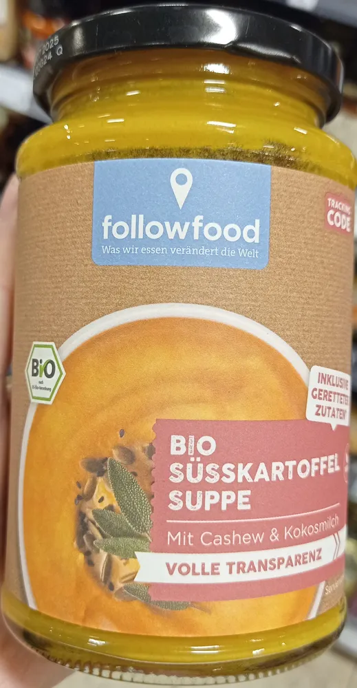 Süsskartoffel Suppe mit Cashew & Kokosmilch