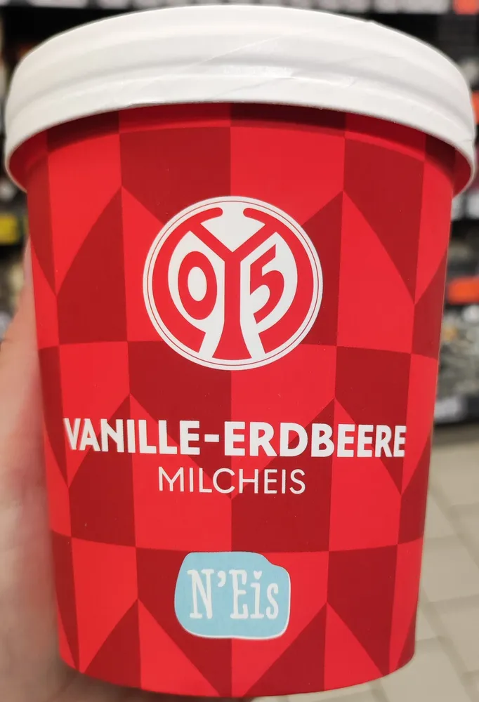 Vanille-Erdbeer Milcheis