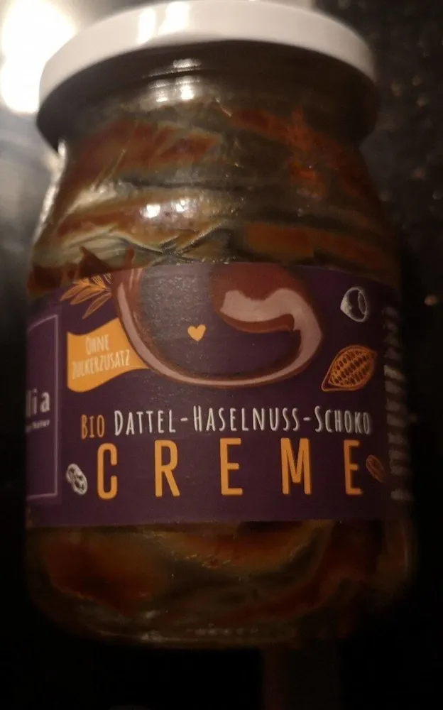 Dattel-Haselnuss-Schoko Creme