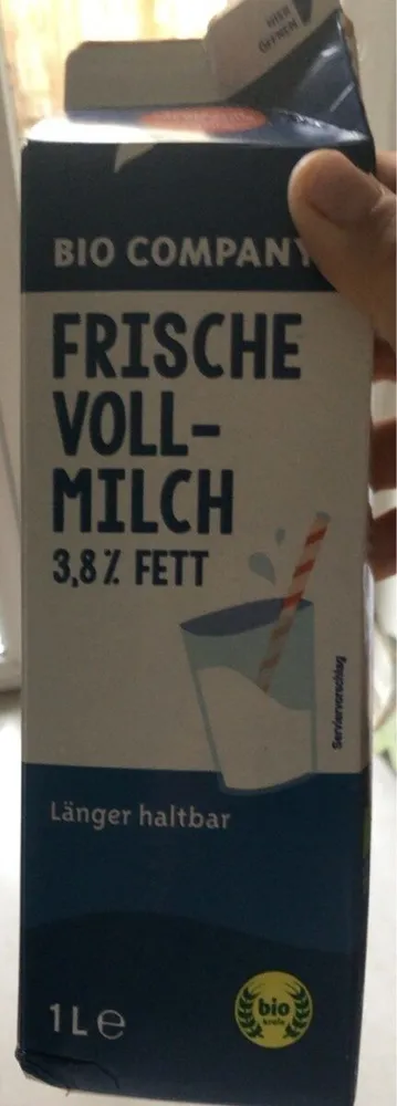 Frische Vollmilch
