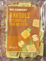 Ravioli steinze und ricotta