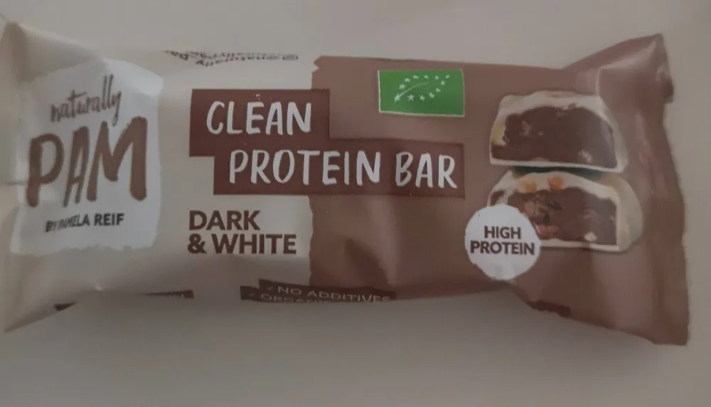 Clean Protein Bar Dark & white