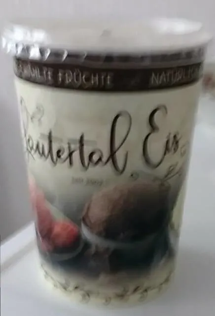 Haselnuss Eis
