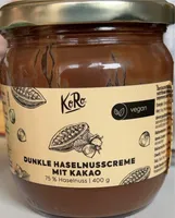 Dunkle Haselnusscreme mit Kakao