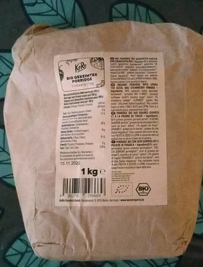 Porridge aux graines germées et à la poudre de fraises