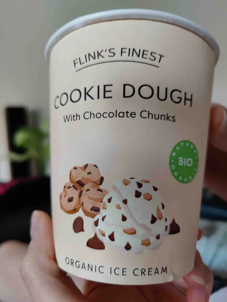 Cookie dough with chocolate chunks