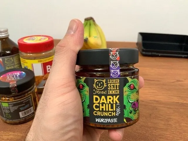 Dark chili crunch