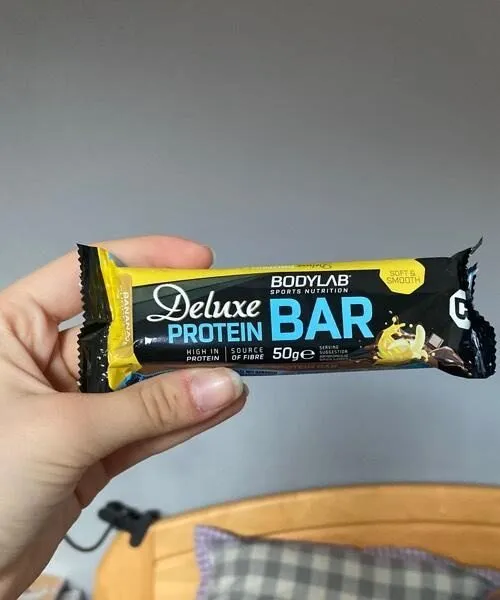Deluxe Protein Bar (banana chocolate flavoring)