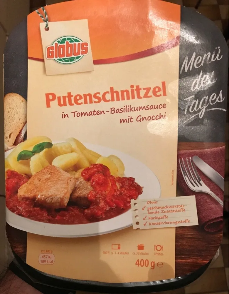 Putenschnitzel in Tomaten-Basilijumsauce mit Gnocchi