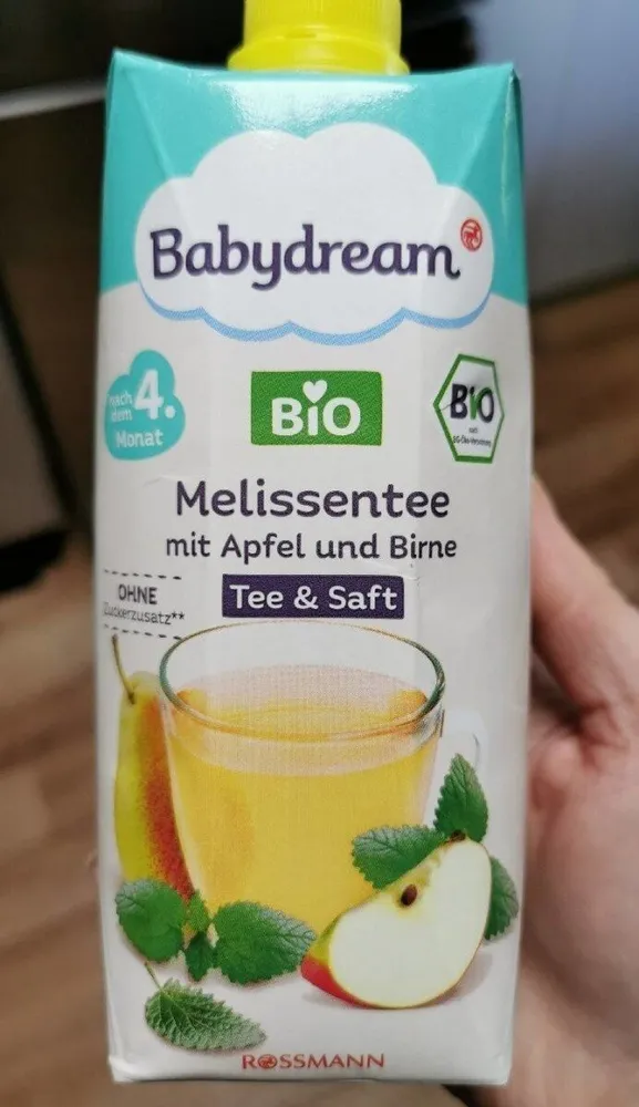 Melissentee mit Apfel und Birne