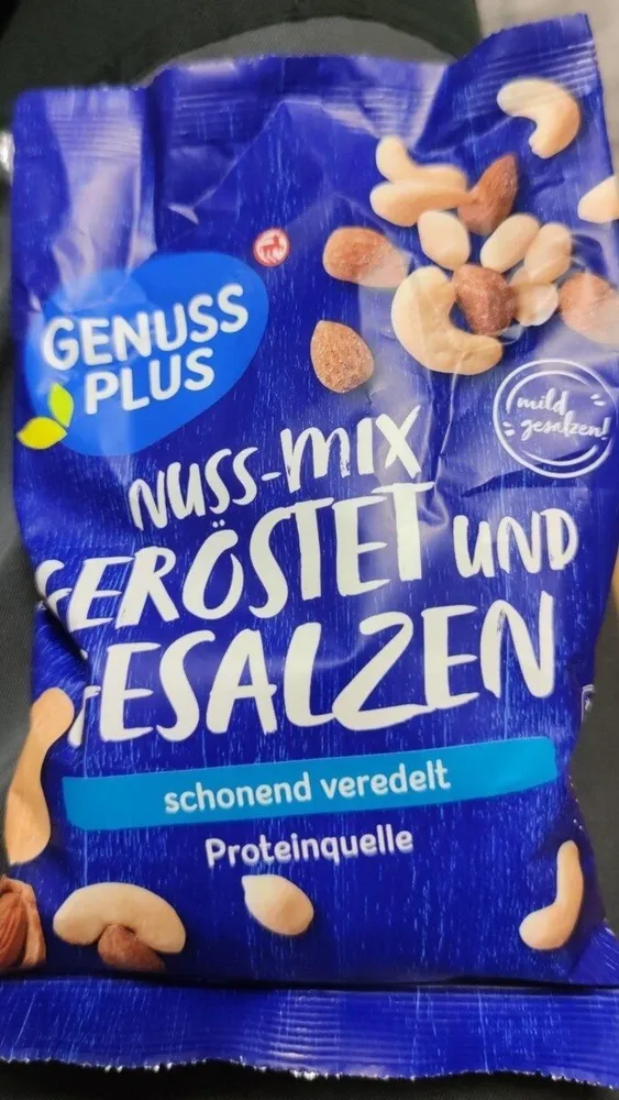 NUSS-MIX GERÖSTET UND GESALZEN