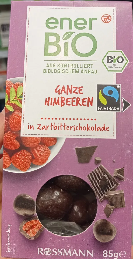 Ganze Himbeere in Zartbitterschokolade