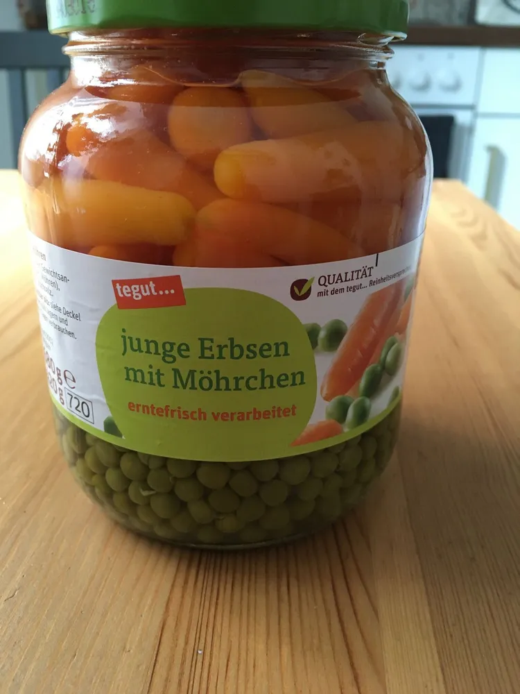 junge Erbsen mit Möhrchen