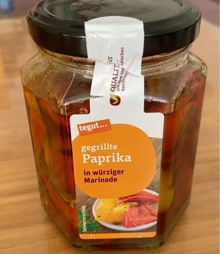 Gegrillte Paprika in würziger Marinade