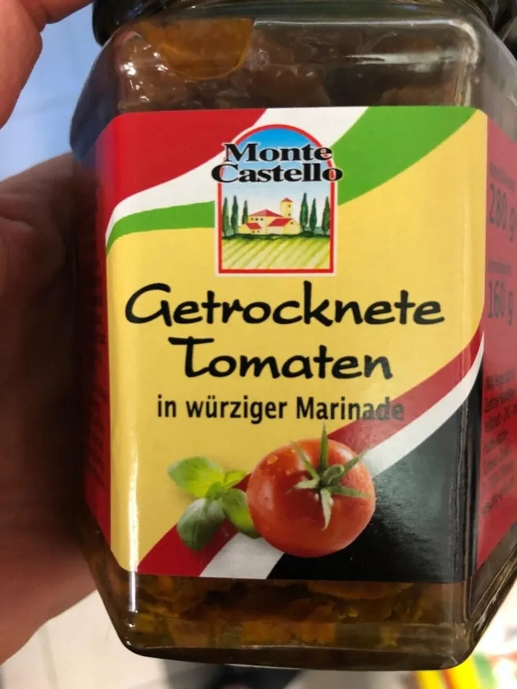 Getrocknete Tomaten in würziger Marinade