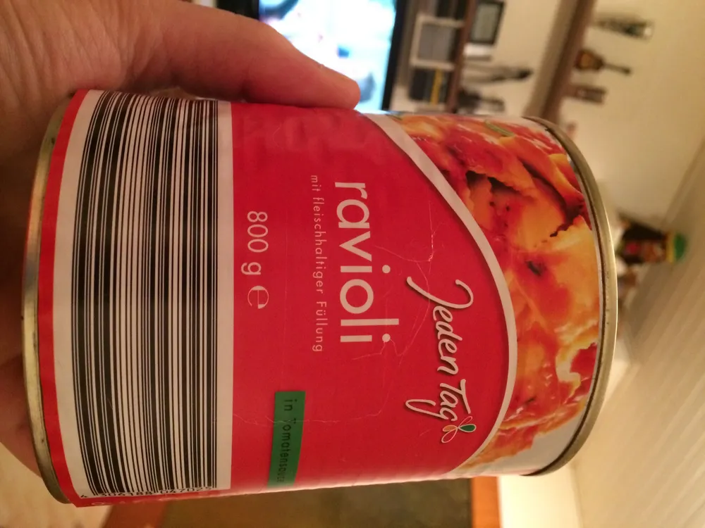 Ravioli mit fleischhaltiger Füllung