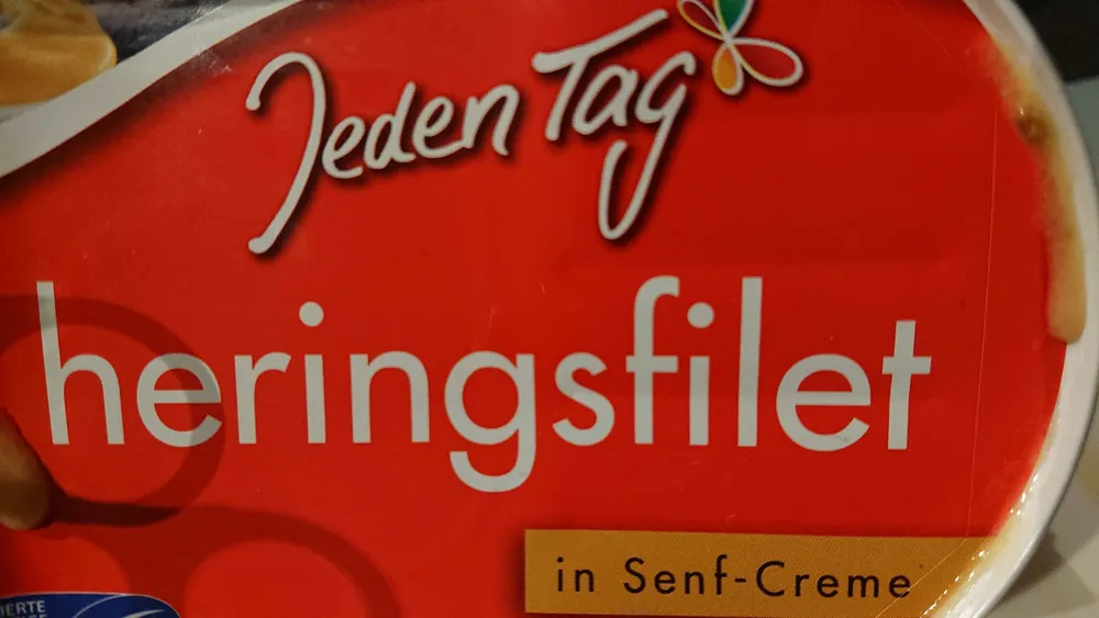 heringsfilet in Senf-Creme