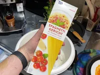 SPAGHETTI GERICHT mit Tomaten-Sauce