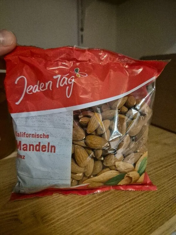 Mandeln ganz