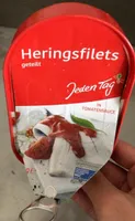 Heringsfilet, geteilt, in Tomatensauce
