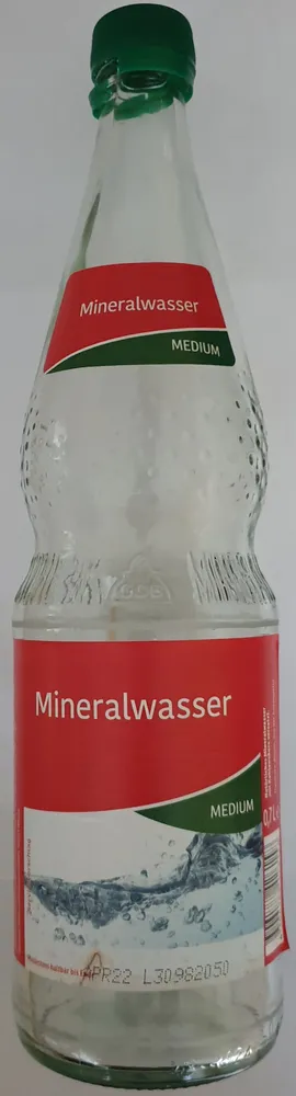 Mineralwasser medium