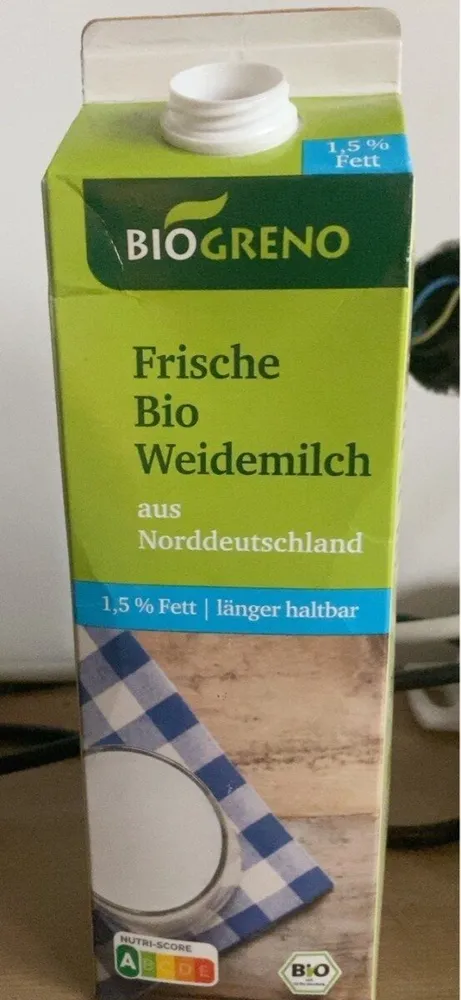 Frische bio weidenmilch
