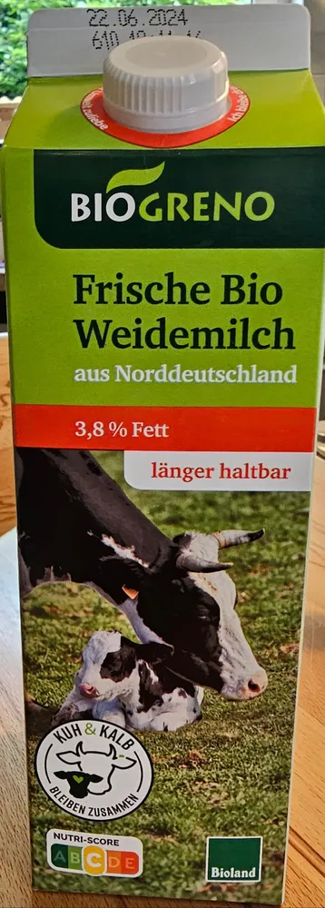 frische Bio-Vollmilch