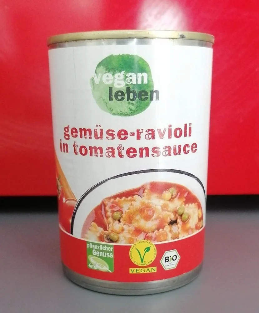 Gemüse-Ravioli in Tomatensauce