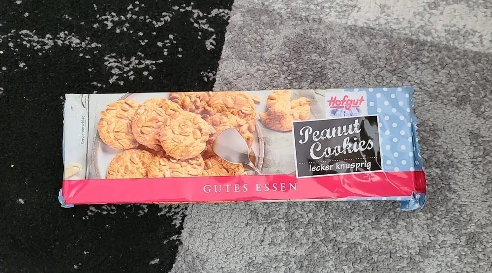 Peanut cookies