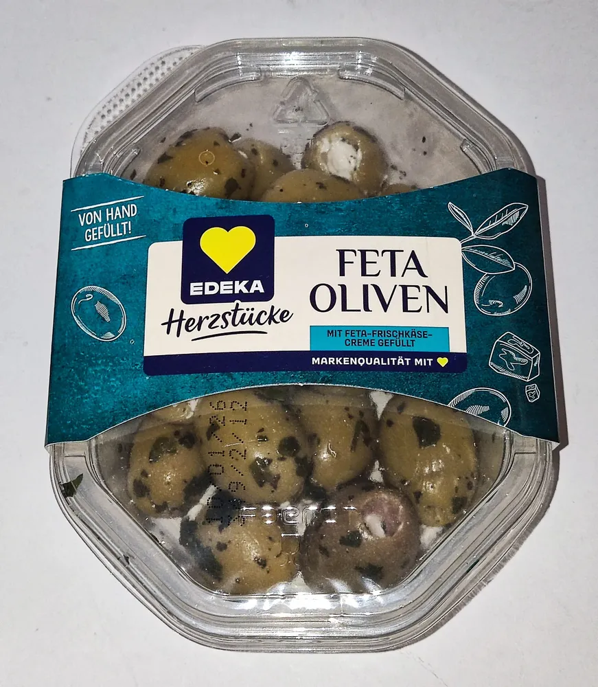 Oliven mit Feta-Frischkäsecreme gefüllt