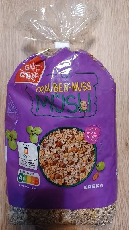 Trauben-Nuss-Müsli