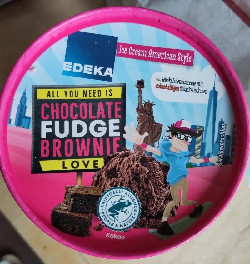 Chocolate Fudge Brownie Eis