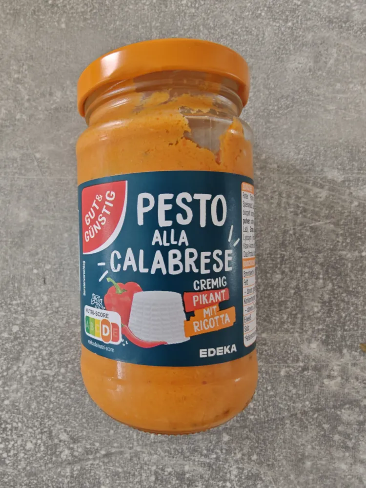 Pesto alla Calabrese, cremig pikant Ricotta
