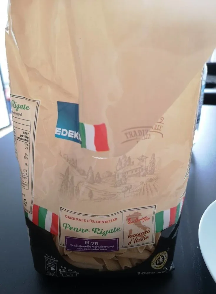 Nudeln Penne Rigate