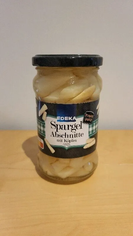 Spargel Abschnitte mit Köpfen